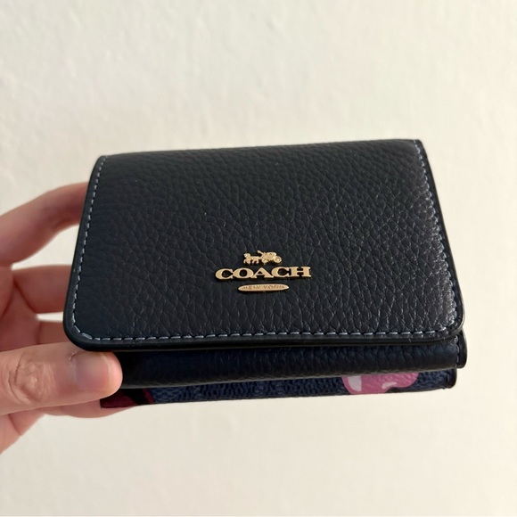 NWOT Coach Leather Wallet With Cherry Print Dark Blue/Navy Blue - Picture 1 of 5